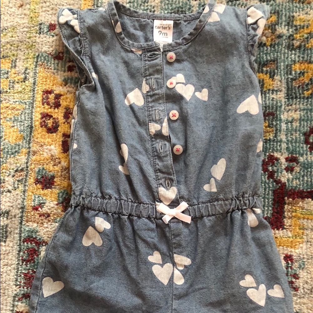Carter’s 9 month romper. Washed not worn.